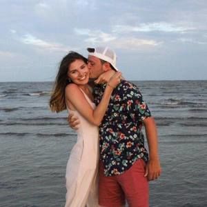 Meet your Posher, Caitlynn